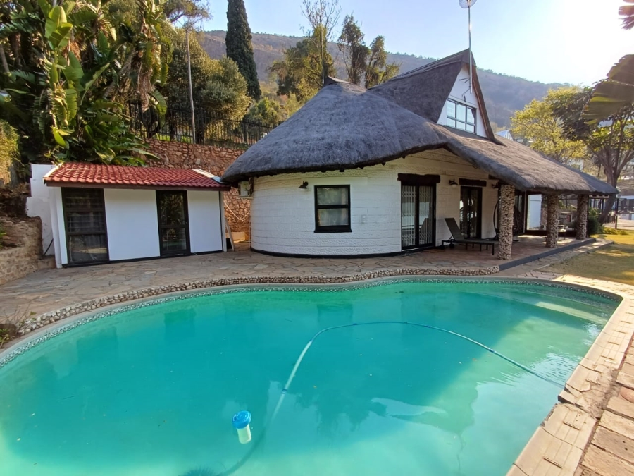 3 Bedroom Property for Sale in Kosmos North West